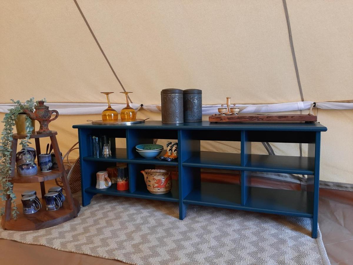 Glamping De Vrije Wind, Tentverhuur Houwerzijl Ngoại thất bức ảnh